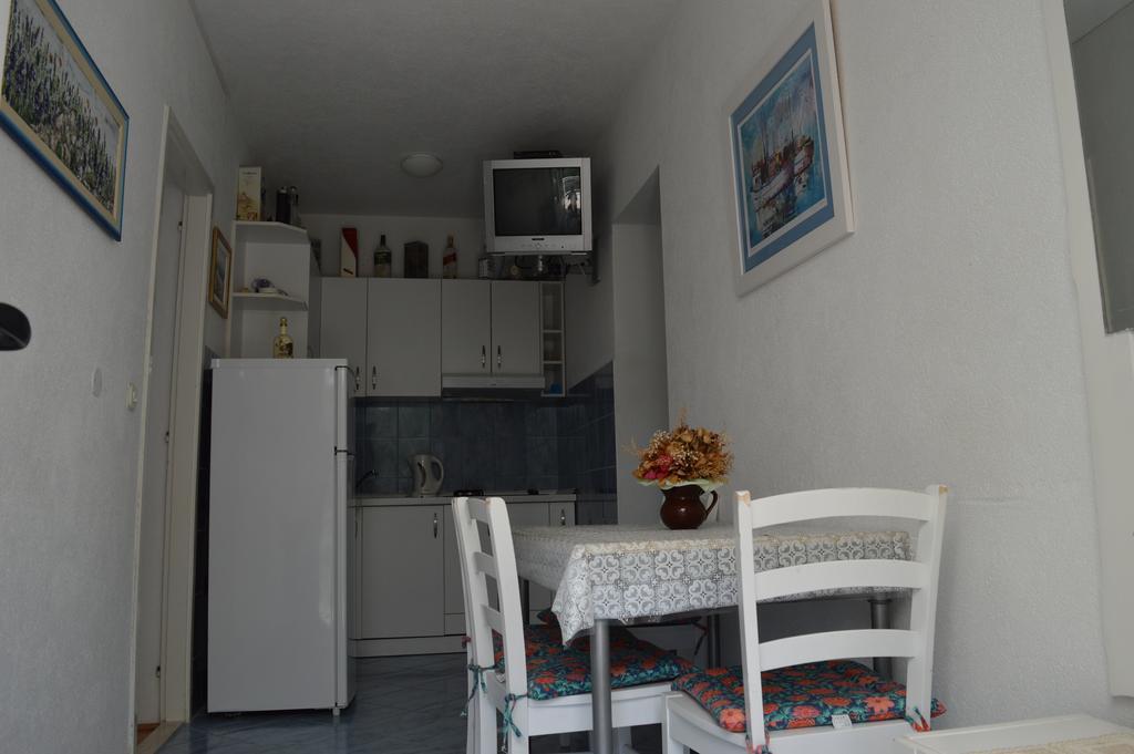 Apartments Majstrovic Zivogosce Exterior photo