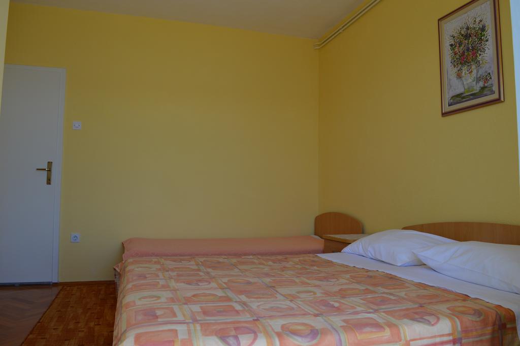 Apartments Majstrovic Zivogosce Exterior photo