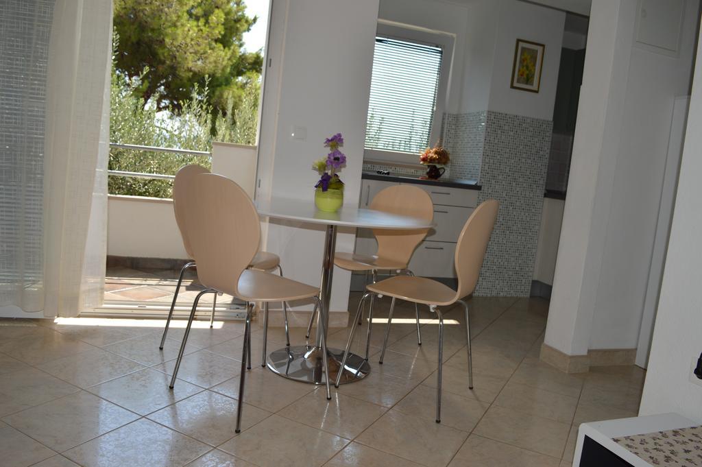 Apartments Majstrovic Zivogosce Exterior photo