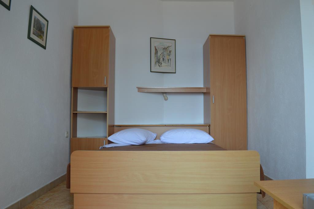 Apartments Majstrovic Zivogosce Exterior photo