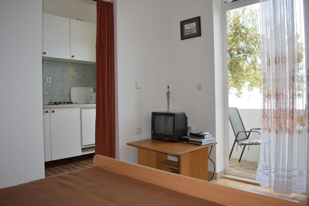 Apartments Majstrovic Zivogosce Exterior photo